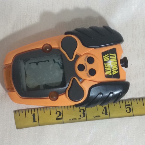 Radio Shack Blast Off Pinball handheld electronic game - Picture 5 of 8